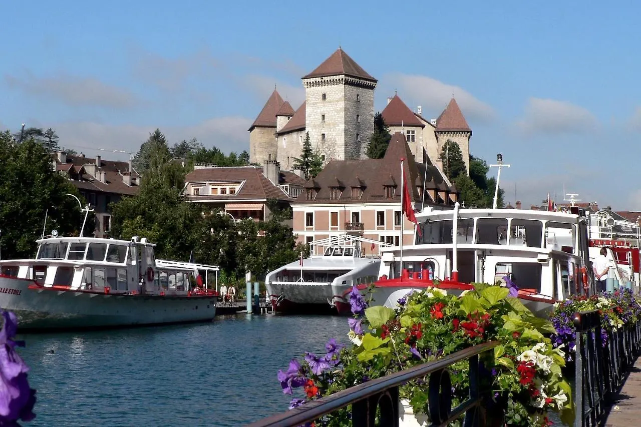 Le Refuge, 2 Personnes, 4 Etoiles Tout Confort Annecy 0*,  Francie