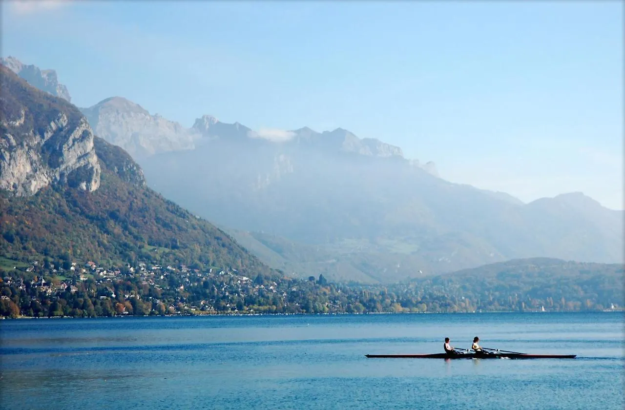 Le Refuge, 2 Personnes, 4 Etoiles Tout Confort Annecy Apartmán